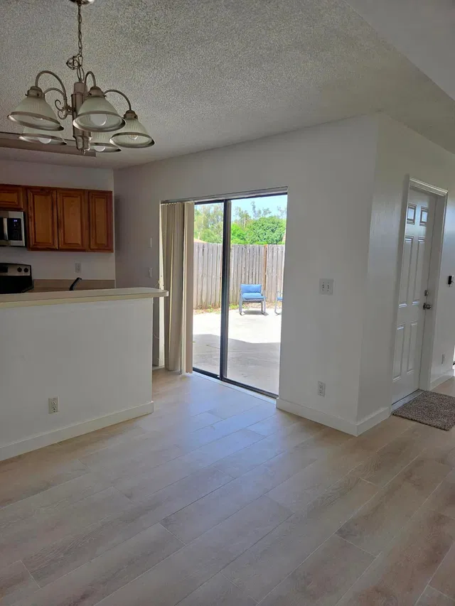  Residence photo 14