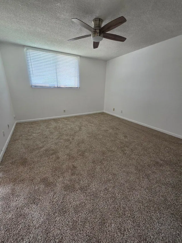  Residence photo 24