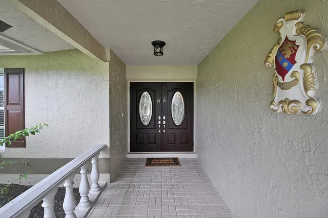 Residence photo 3