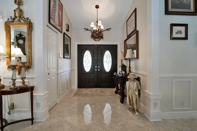 Residence photo 4
