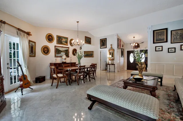 Residence photo 6