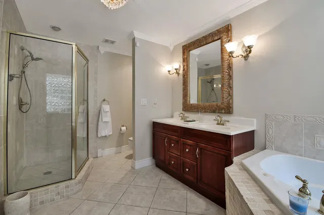 Residence photo 24