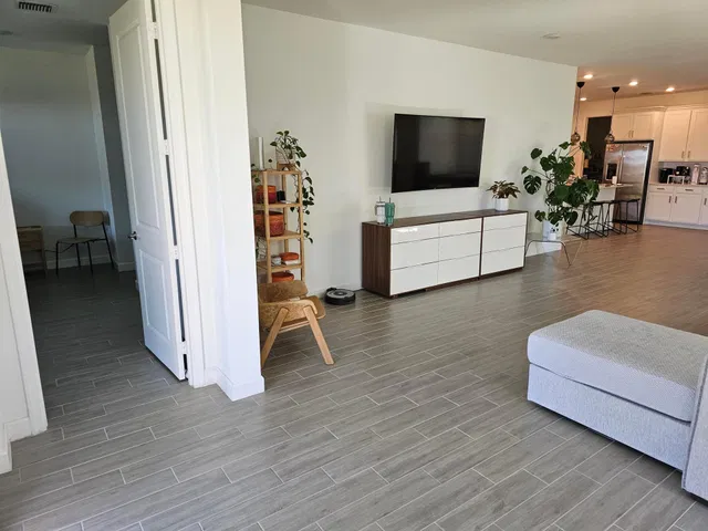  Residence photo 16