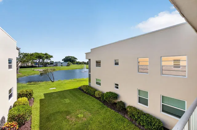 Residence photo 3