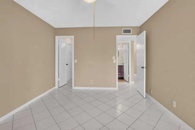 Residence photo 18