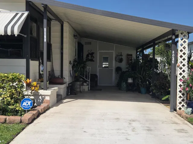 Residence photo 3