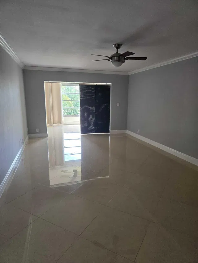 Unit 222 photo 22
