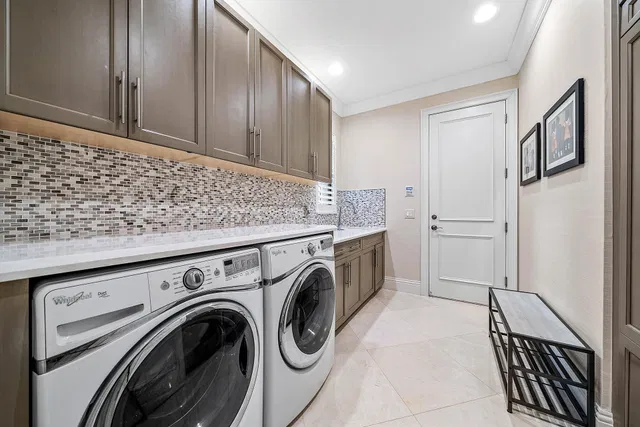 Residence photo 46