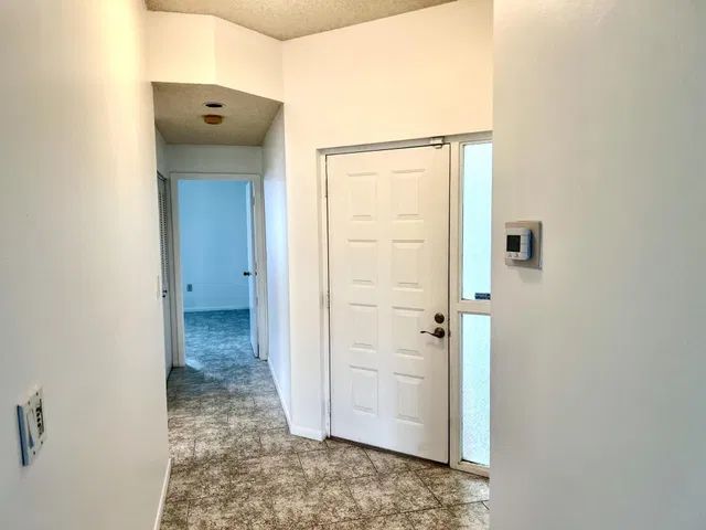 Unit B3 photo 3