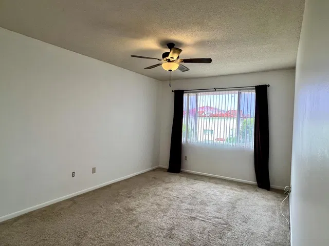 Unit B3 photo 11