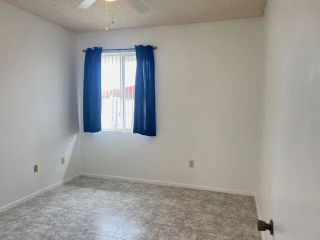 Unit B3 photo 17