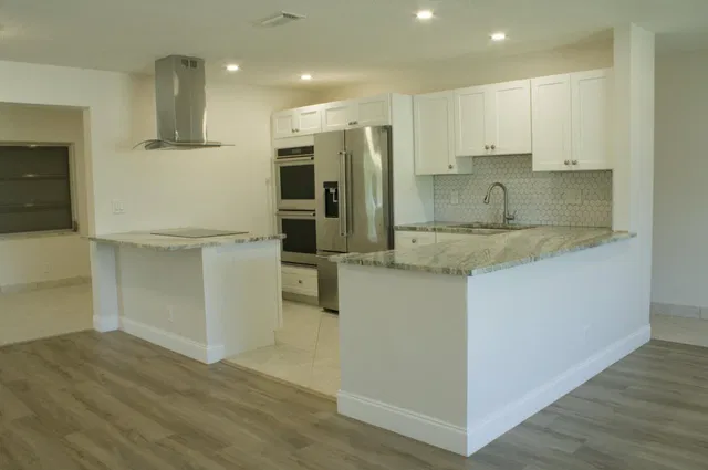 Residence photo 3