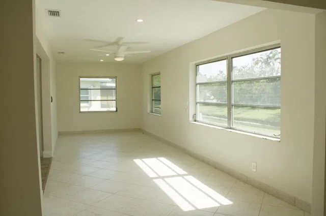 Residence photo 6