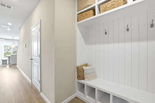 Residence photo 2