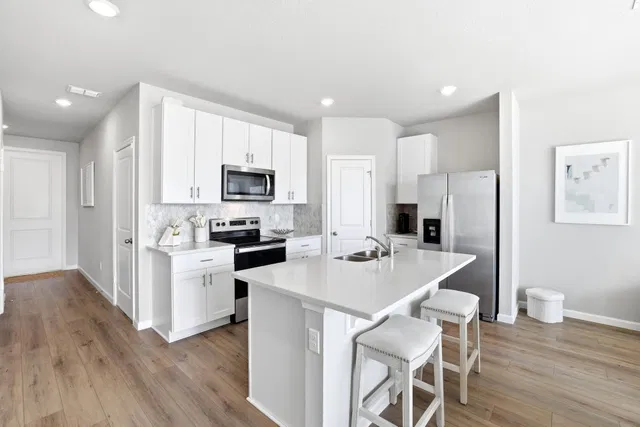 Residence photo 3