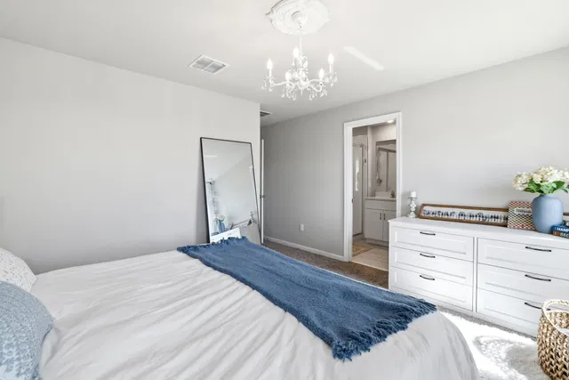 Residence photo 13