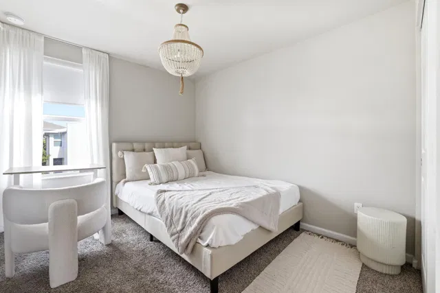 Residence photo 17