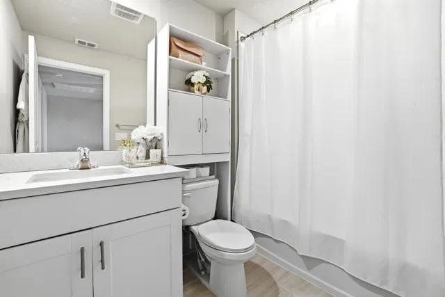 Residence photo 18