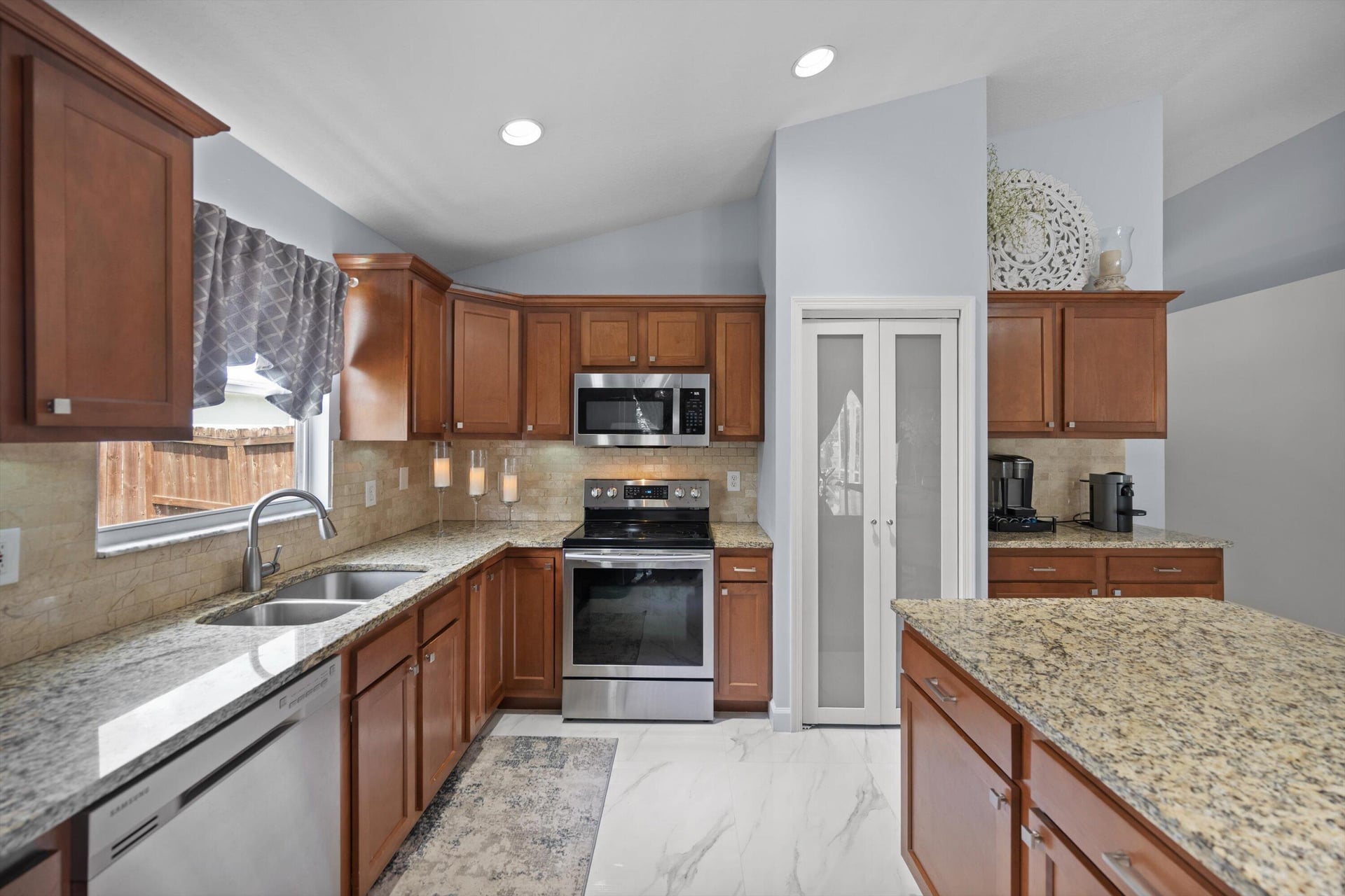 Residence photo 6