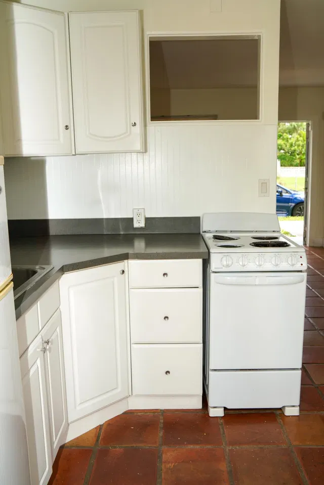 Unit 404 photo 10