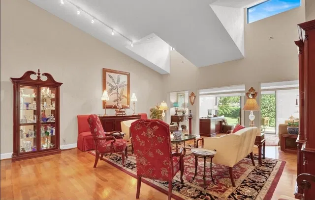 Residence photo 4