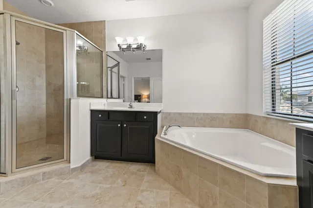  Residence photo 15