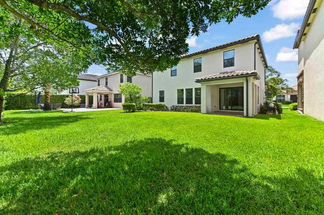  Residence photo 24