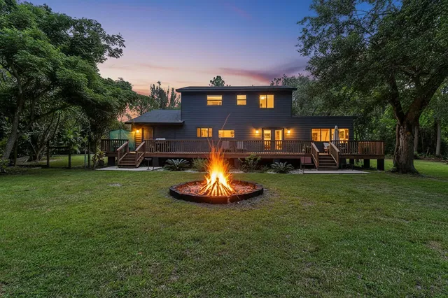 Residence photo 2