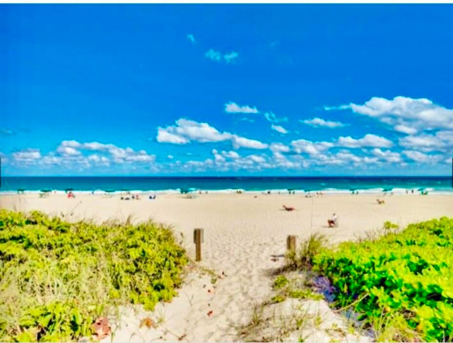 Palm Beach Shores Unit 501 photo 27
