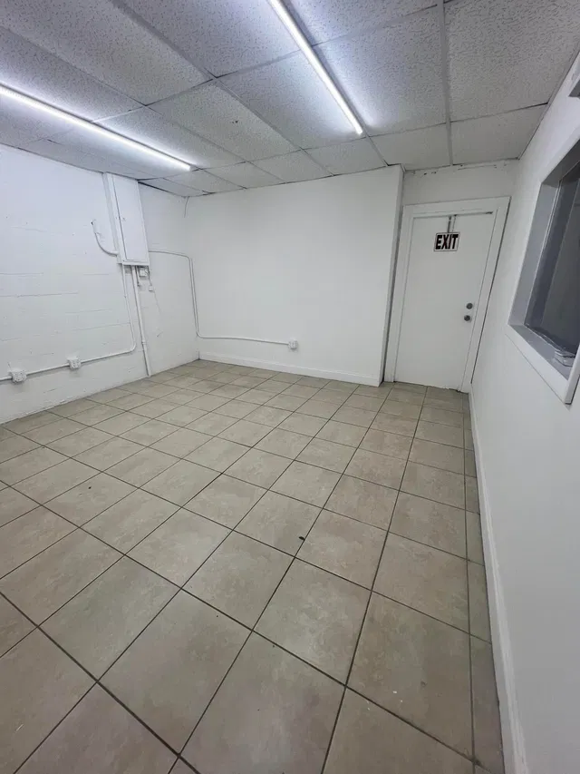 Unit 13 photo 3