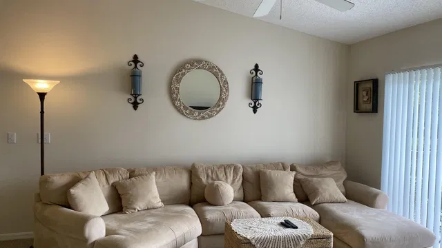 Unit 103 photo 11