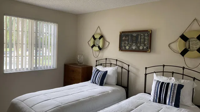 Unit 103 photo 17