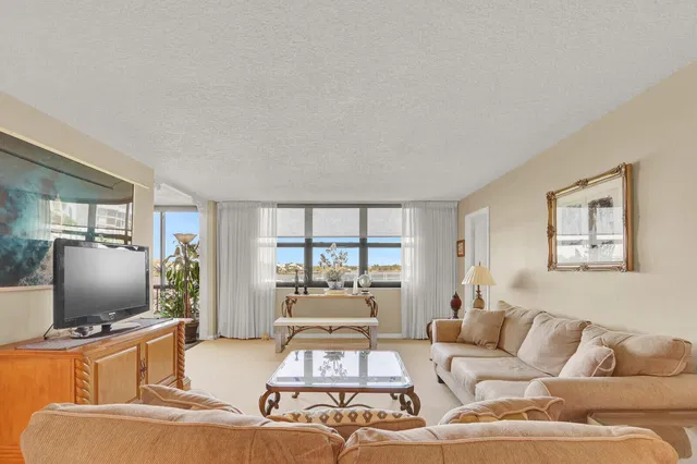  Unit 214 photo 6