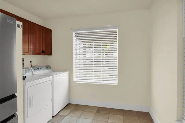  Residence photo 8