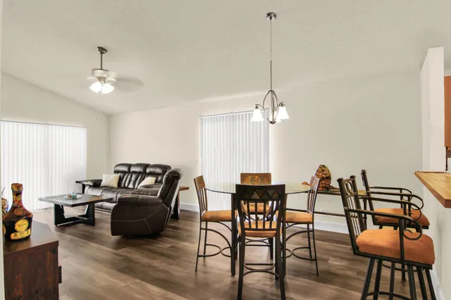  Residence photo 14
