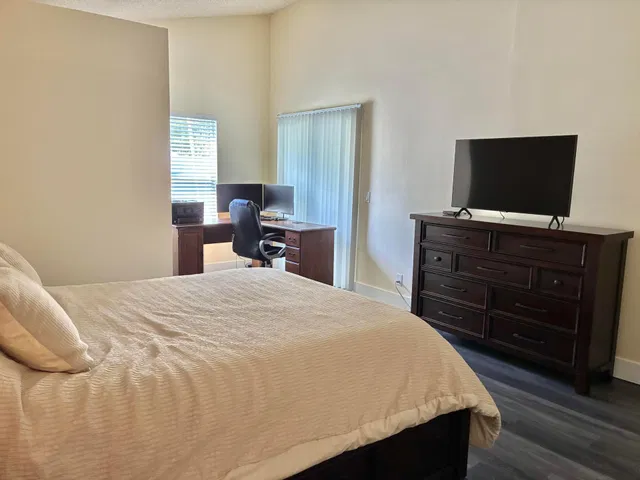  Residence photo 15