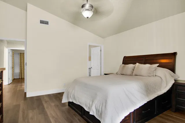  Residence photo 17