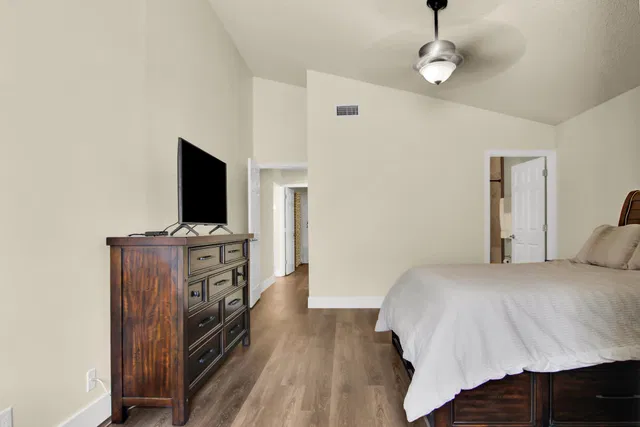  Residence photo 18