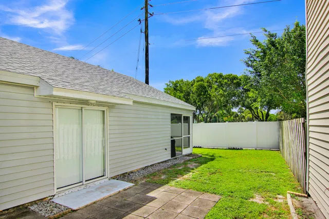  Residence photo 32