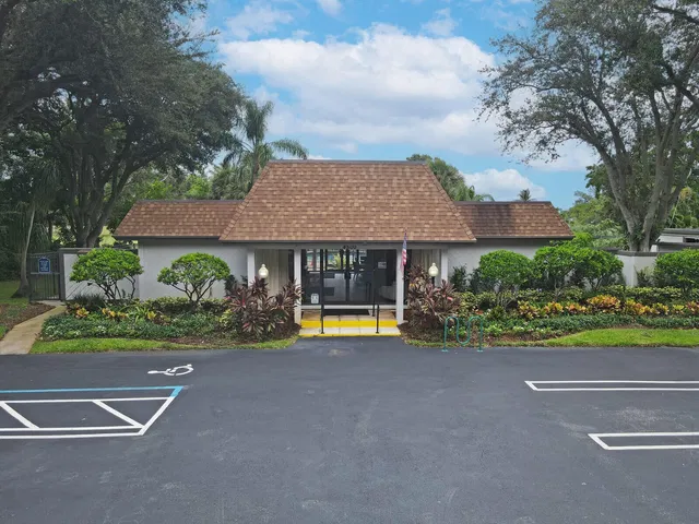 Residence photo 2