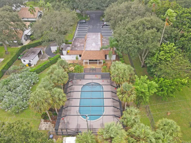 Residence photo 4