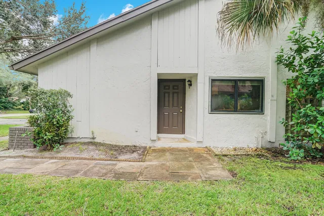 Residence photo 17