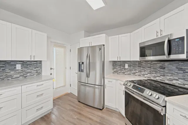 Unit 203 photo 2