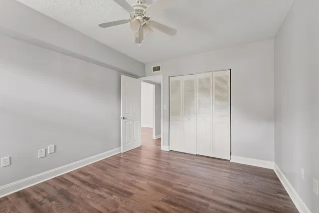 Unit 203 photo 17