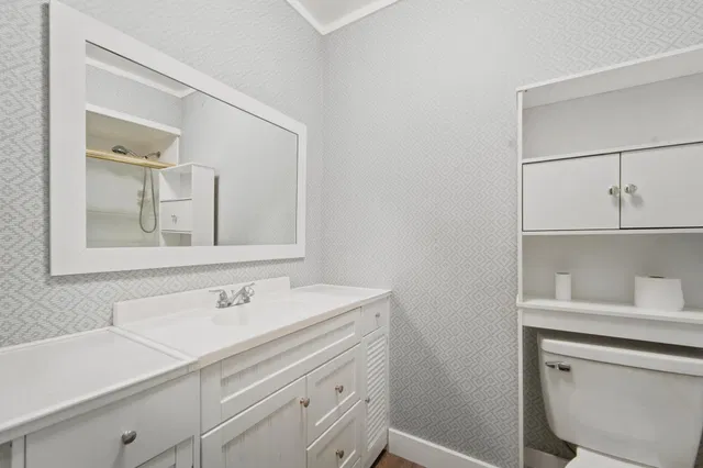 Unit 203 photo 18