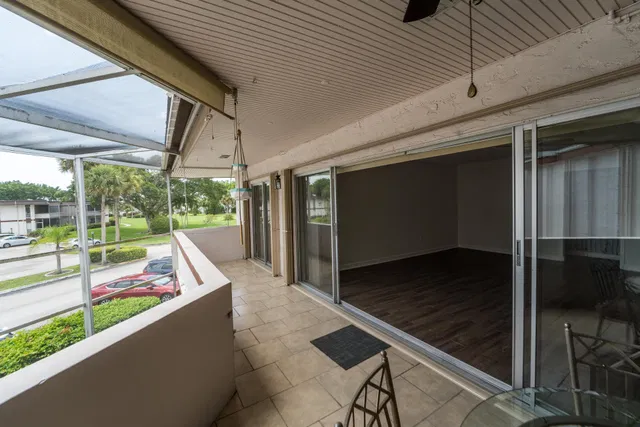 Unit 203 photo 23