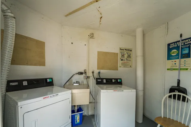 Unit 203 photo 26