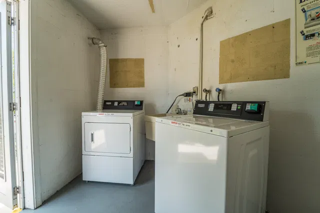 Unit 203 photo 27