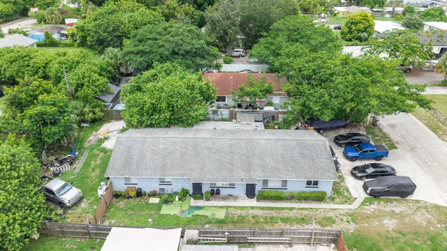 Residence photo 18