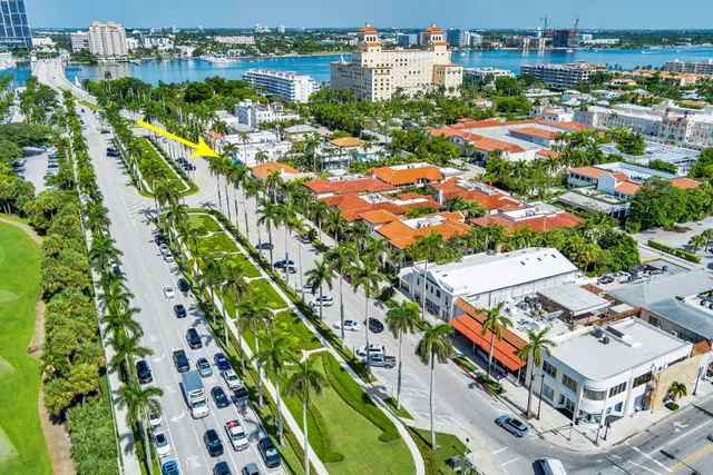 In-Town Palm Beach Residence photo 13